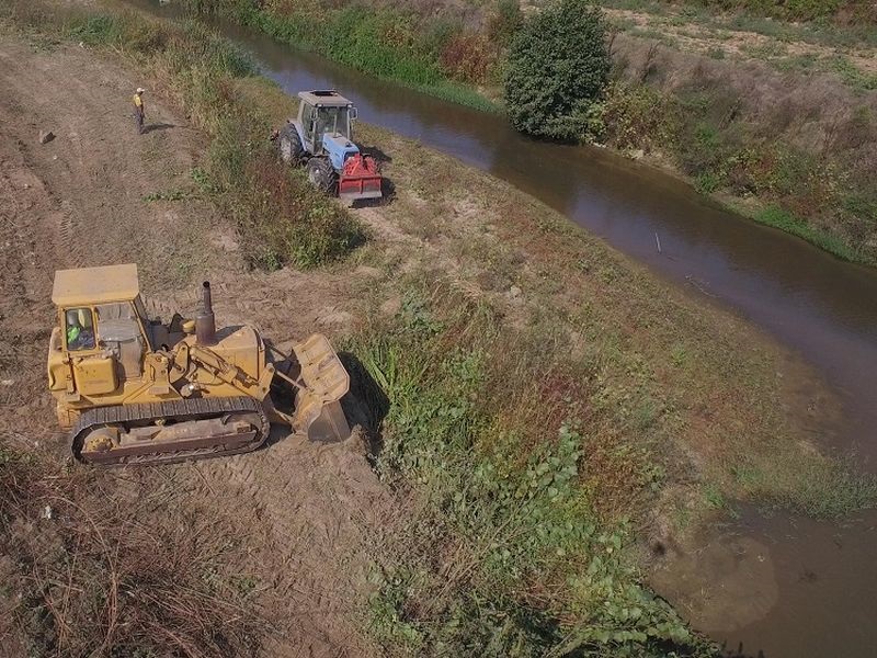 Се чисти сливот на реката Струмица како превенција од поплави