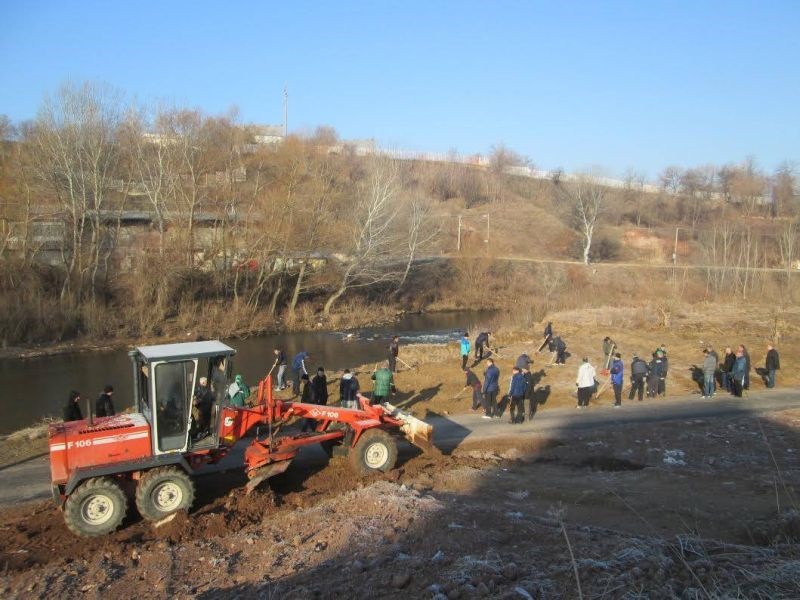 Се уредува патеката кај реката Брегалница во Штип