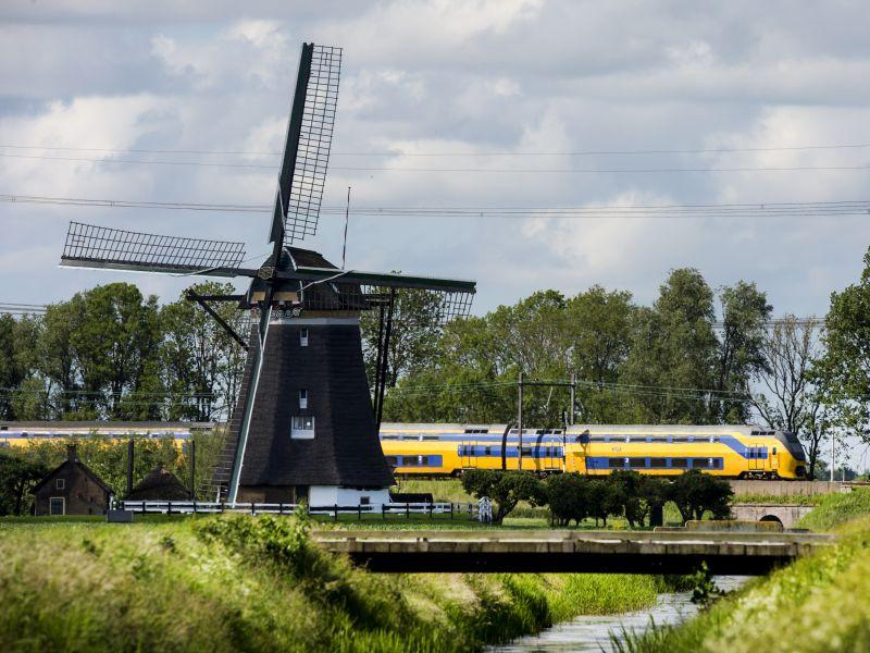 Холандските возови возат само на ветер