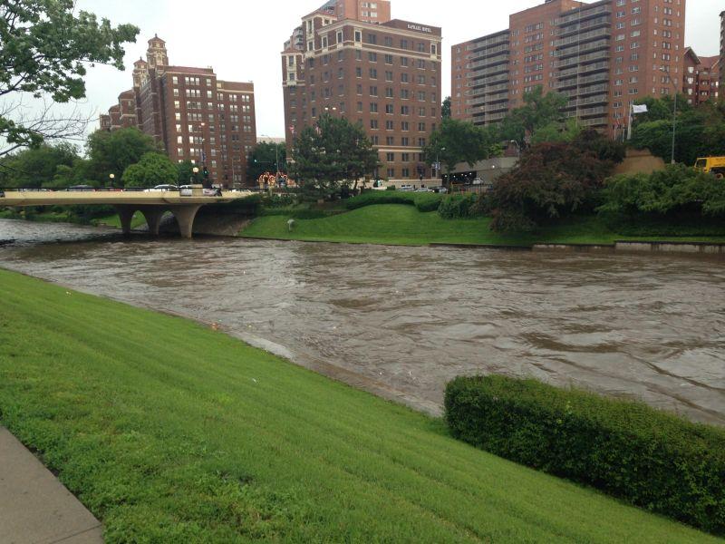 Тридневни силни врнежи го поплавија Канзас, нема жртви