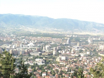 Над 300 пријави за штети од земјотресот во Скопје