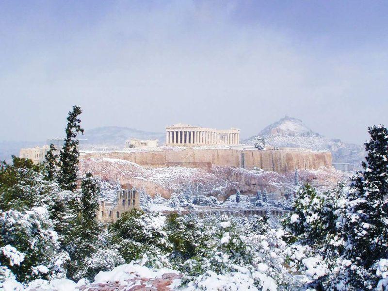 И Атина под снег, цела Европа завеана 
