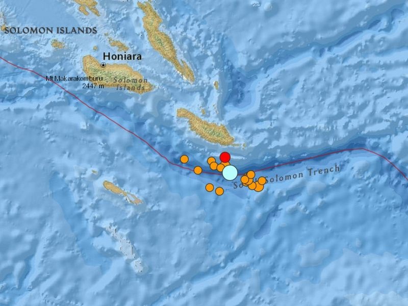 Силен земјотрес во близина на Соломонските Острови, постои опасност од цунами