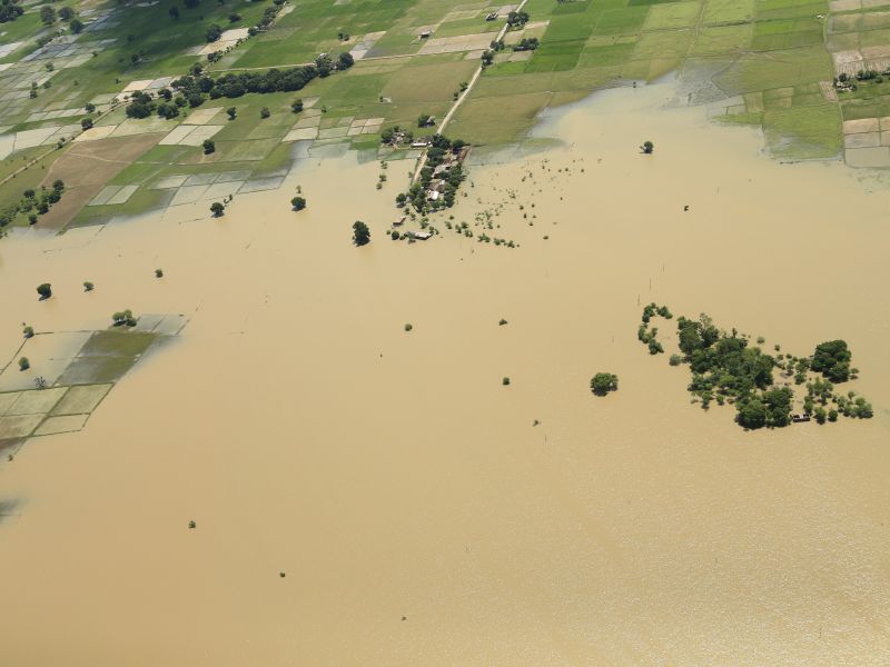 Четириесет жртви во поплавите во Индија