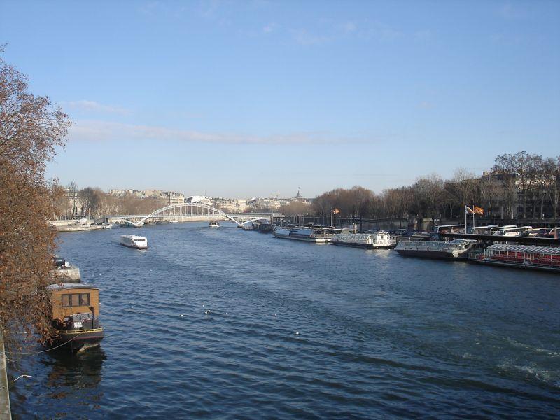 Десниот брег на Сена во Париз ќе стане пешачка зона